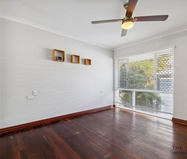 Coastal Living at Its Best! - Photo 5