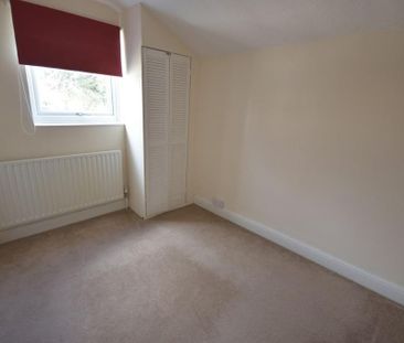 3 bedroom semi-detached house to rent - Photo 6