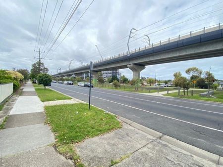 199 Carinish Road, CLAYTON - Photo 2