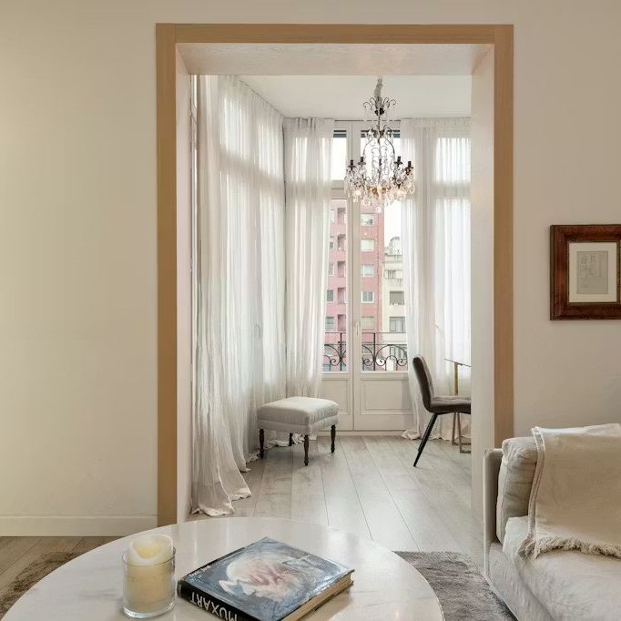 Carrer d'Enric Granados, Barcelona, Catalonia - Photo 1