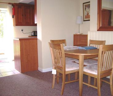 2 bedroom semi-detached house to rent - Photo 3