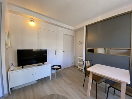 STUDIO 25M² PROCHE BERTHOLLET - Photo 2