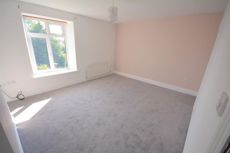 2 bedroom House To Let - Photo 4