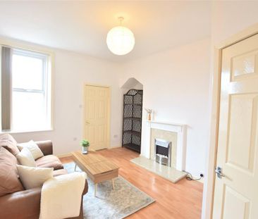 3 bedroom apartment to rent - Photo 4