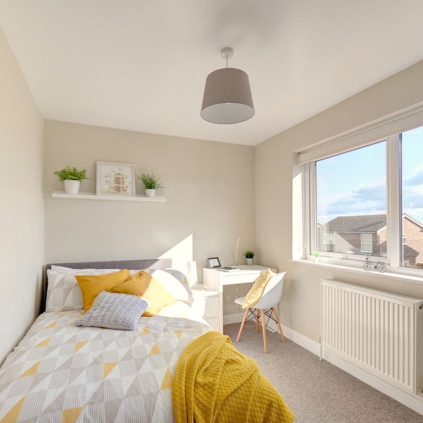 Large Immaculate Shared House In Huntingdon PE29 - Photo 1