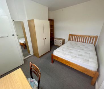 2 bedroom private hall to rent - Photo 4