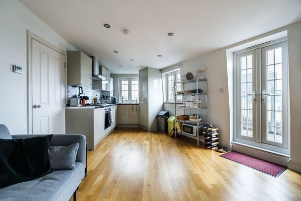 1 bedroom flat to rent - Photo 1