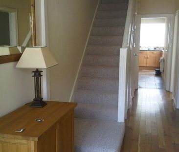 3 Bed Terraced House, Semley Road, SW16 - Photo 4