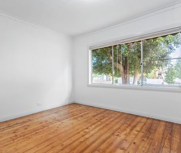 LOVELY THREE BEDROOM HOME - Photo 6