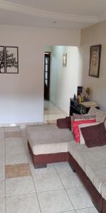 Casa para alugar com 280m², 4 quartos e 5 vagas - Foto 1