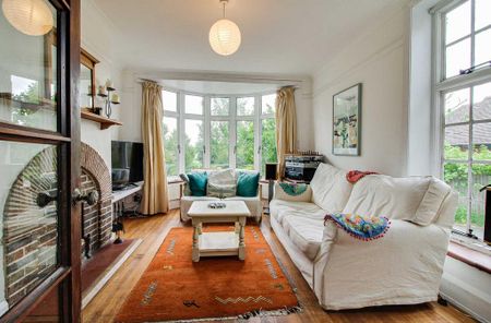 4 bedroom semi-detached house to rent - Photo 3