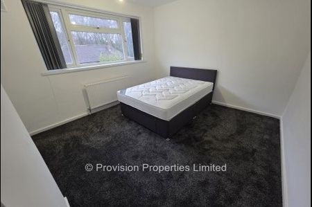 3 Bedroom House, Ghyll Road, Leeds - Photo 4