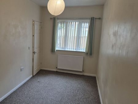 Detached house to rent on - Photo 3