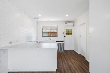 Unit 1/21-23 Longley Street, Alfredton - Photo 2