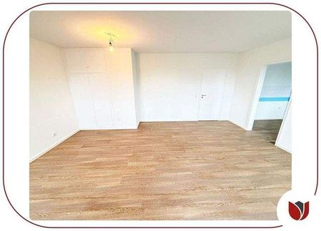 Saniert: Helle Citywohnung mit überdachtem Balkon – nahe Innenstadt - Photo 3