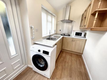 Studio to rent - Photo 3