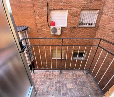 Avenida de las Palomeras, Madrid, Community of Madrid 28018 - Photo 5