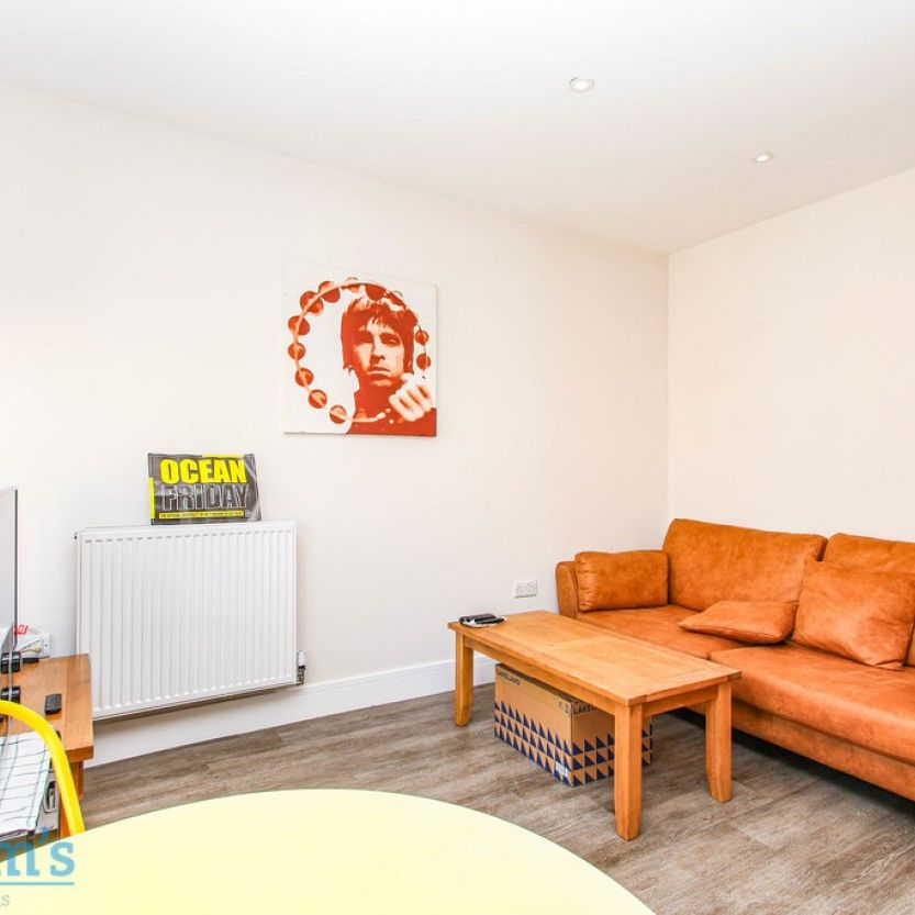 3 bed Apartment for Rent - Photo 1