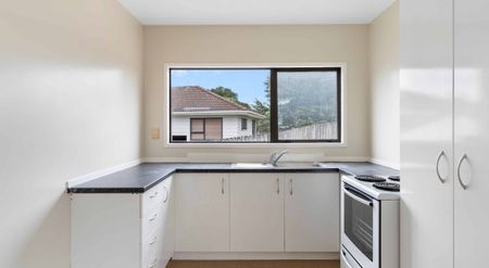 Tidy three bedroom home! - Photo 2