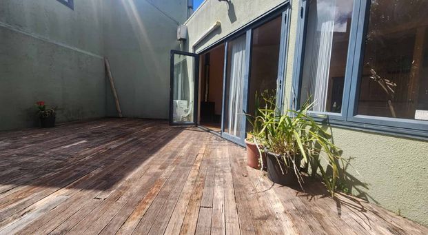 Spacious 5-Bedroom Family Home in the Heart of Hillsborough! - Photo 1