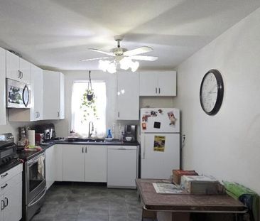 4 1/2 au Coeur de Saint-Jerome, Duplex, 3 Parking, Wifi, Thermopomp... - Photo 3