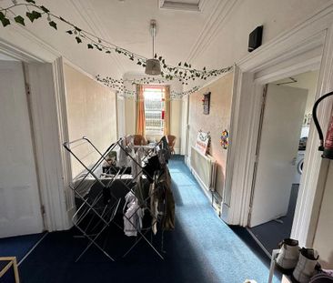 4 bedroom flat to rent - Photo 6