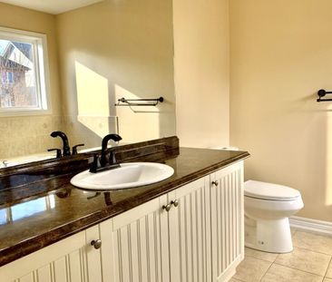 For Lease - 36 Pearl Drive, Orillia, Ontario - Photo 4