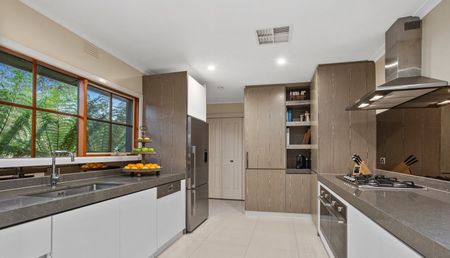4 Bambra Court, Doncaster East - Photo 3