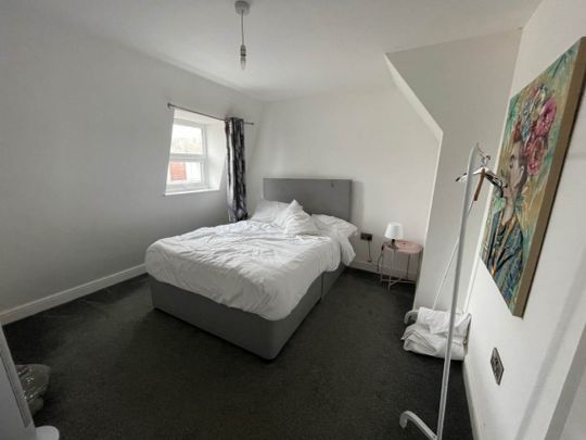 Weston-super-Mare, North Somerset - Photo 1