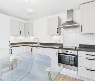 Minett Road, Yate, Bristol - Photo 1