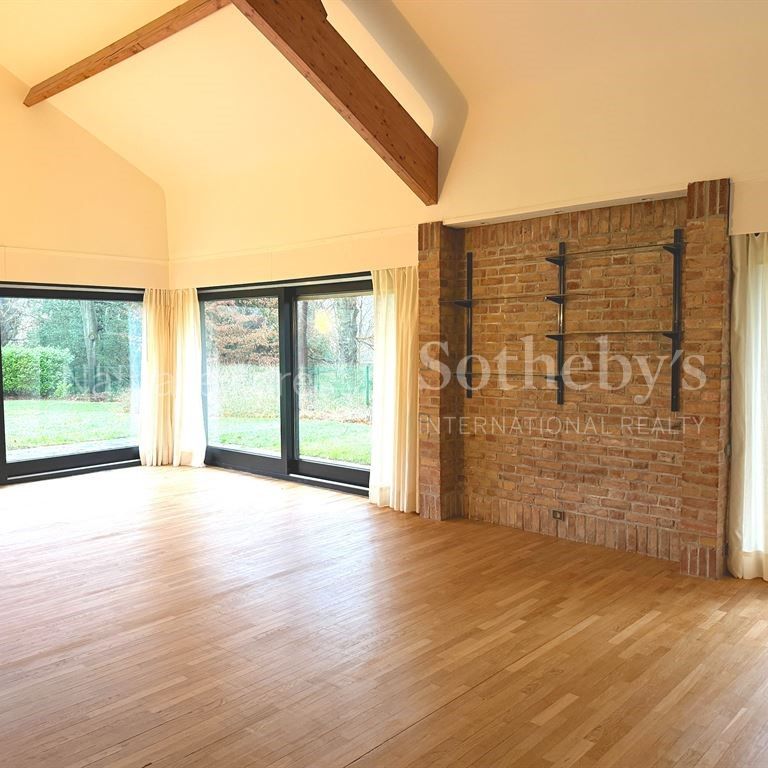 Tout savoir sur cette maison à Croix - Photo 1