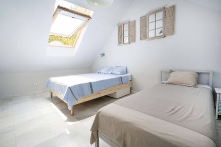3 bedroom luxury Townhouse for rent in San Pedro de Alcántara, Andalusia - Photo 5