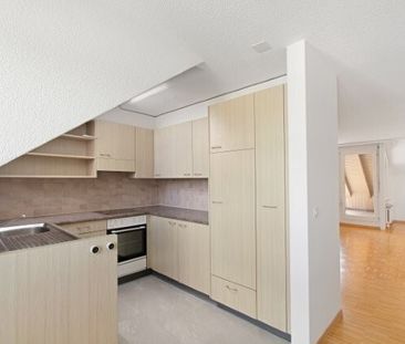 MIETEN OHNE KAUTION - Grosszügige Dachwohnung im Grünen - Photo 2