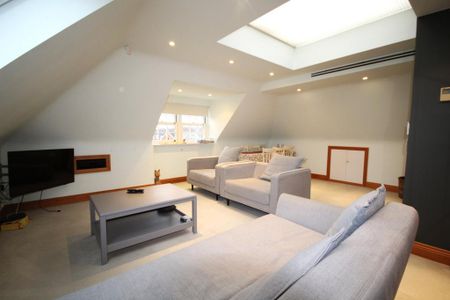 2 bedroom penthouse to rent - Photo 5