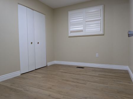 For Lease - 242 Millen Road, Hamilton, Ontario - Photo 3