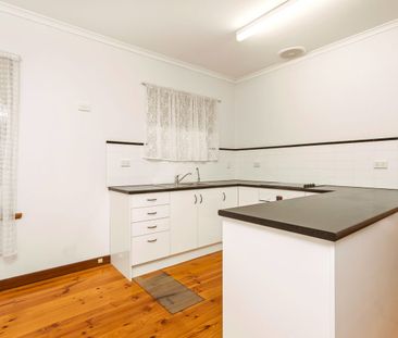 Spacious two bedroom with modern updates - Photo 2