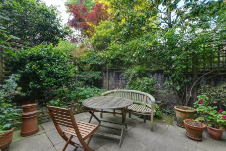 1 Bedroom Flat To Let - Photo 5