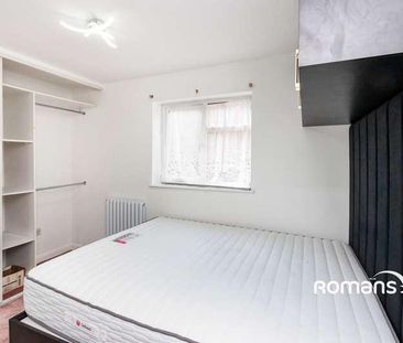 St. Benedicts Close, Aldershot, Hampshire, GU11 - Photo 1