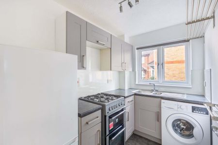 1 bedroom end of terrace house to rent - Photo 2