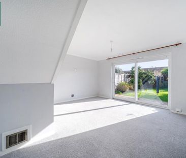 2 bedroom end of terrace house to rent - Photo 2