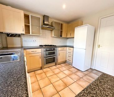 3 bedroom semi-detached house to rent - Photo 6