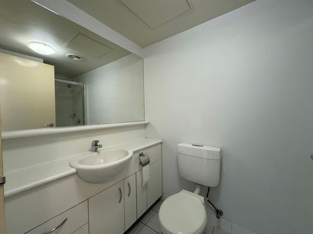 1B/1B Apartment in the Heart of Melbourne CBD - Photo 5