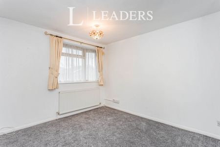 3 bedroom house to rent Badgers Walk, Burgess Hill, RH15 - Photo 3