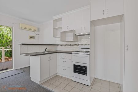 66 Lambrigg Street, Farrer ACT 2607 - House For Rent | Domain - Photo 5