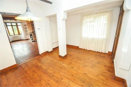 2 bedroom semi-detached house to rent - Photo 3