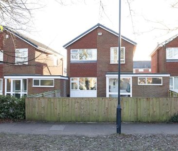 3 Bedroom House - Link Detached - Photo 2