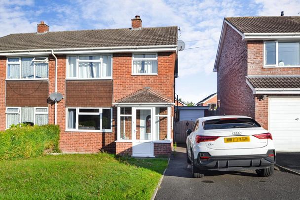 3 bedroom semi-detached house to rent - Photo 1