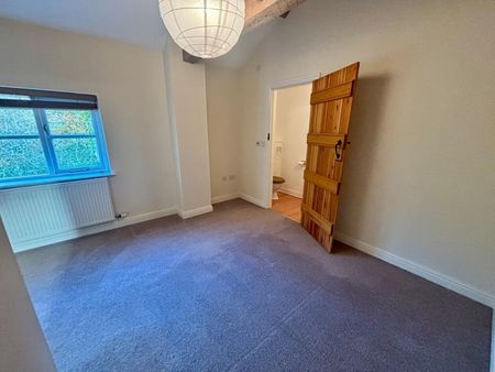 Winsford, Darnhall - Photo 4