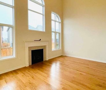 For Lease - 10 Benn Avenue, Georgina, Ontario - Photo 2