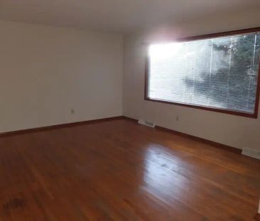 Unfurnished Duplex, 3Bdr, with Full Basement | Calgary - Photo 1